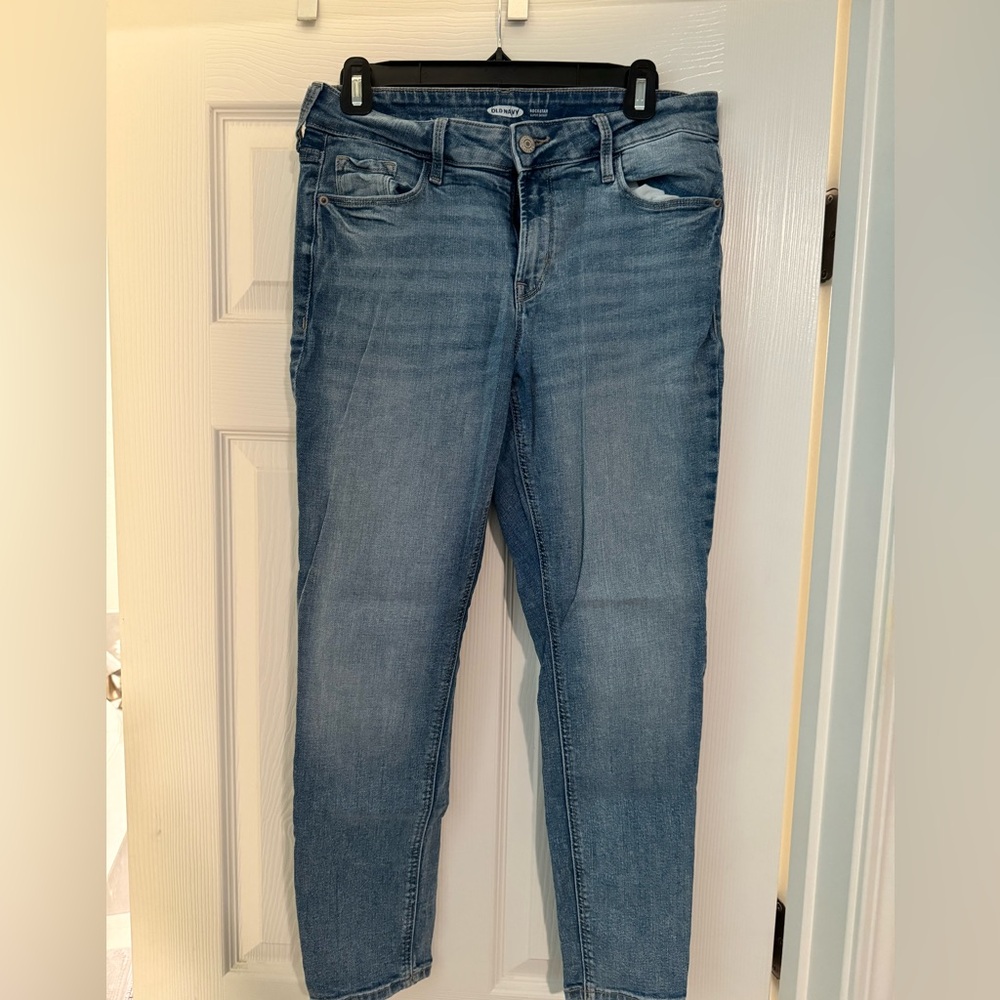 Old Navy Rockstar Skinny Pants - Size 8 Short
